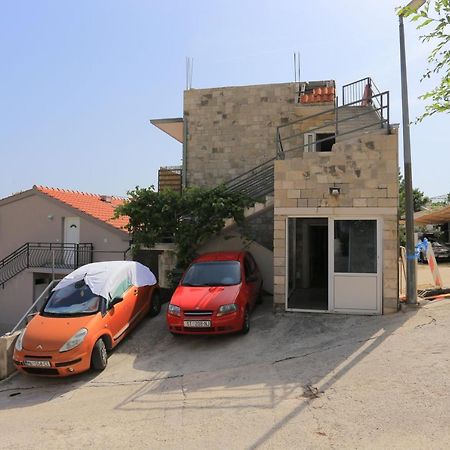 Apartments with a parking space Brela, Makarska - 789 Exteriör bild