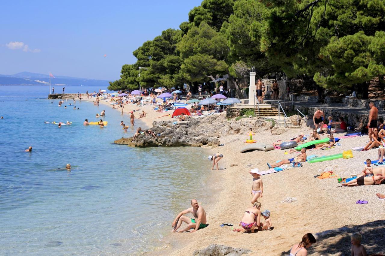 Apartments with a parking space Brela, Makarska - 789 Exteriör bild