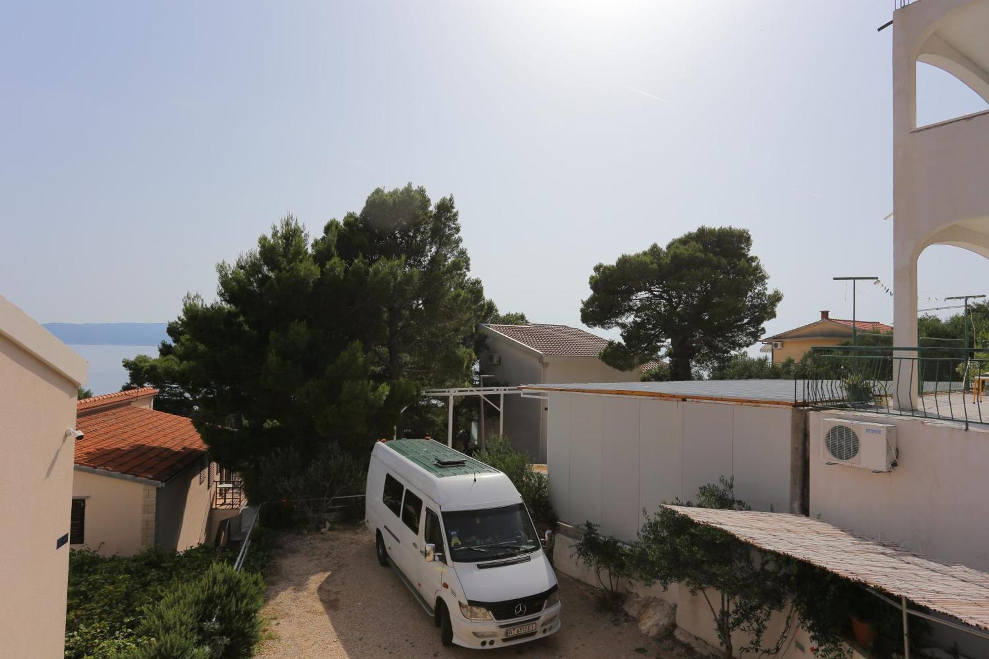 Apartments with a parking space Brela, Makarska - 789 Exteriör bild