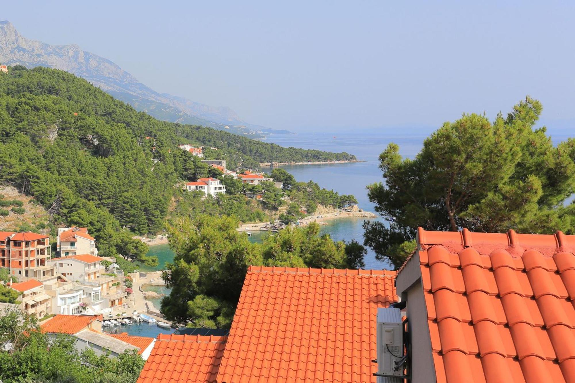 Apartments with a parking space Brela, Makarska - 789 Exteriör bild