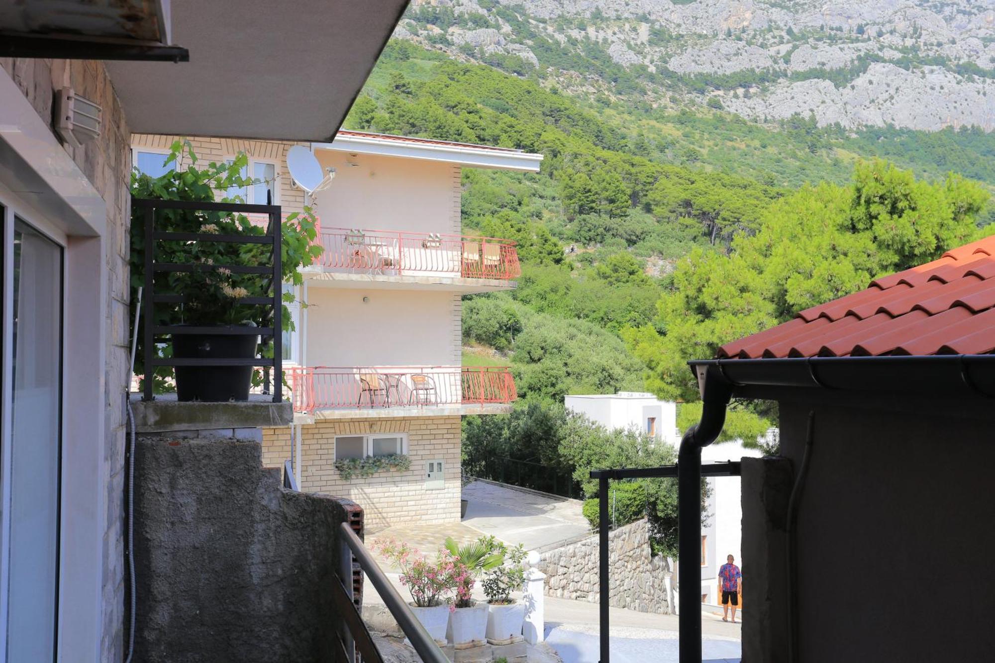 Apartments with a parking space Brela, Makarska - 789 Exteriör bild